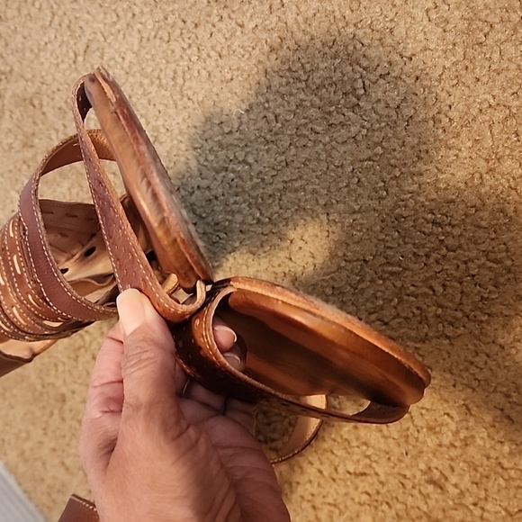 Bed Stu Artemis Tan Rustic Sandals - Picture 4 of 16